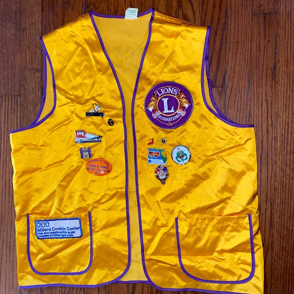 Vintage Collectable patches pins LION'S Vest Top L - Picture 1 of 10